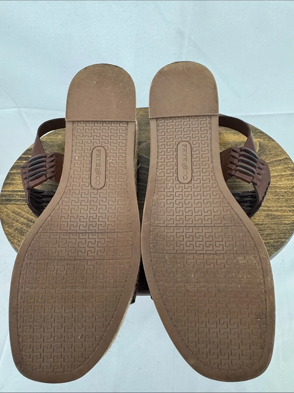 Like New! Frye & Co Womens Lavish Woven Brown Leather Wedge Cork Sandals, sz 8